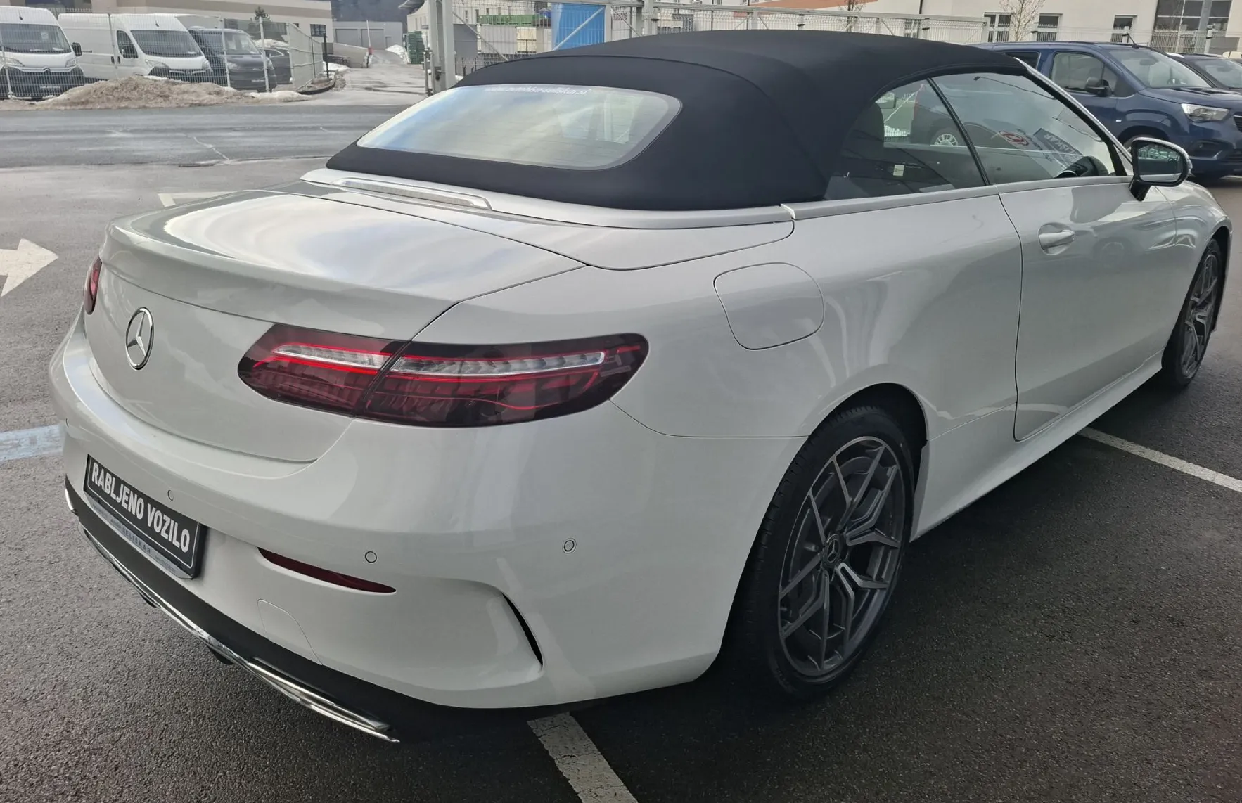 Zunanja slika - Mercedes-Benz E-Razred - E200 AMG LINE AVTOMATIK-BURMESTER HI-FI-KOT NOV - 7