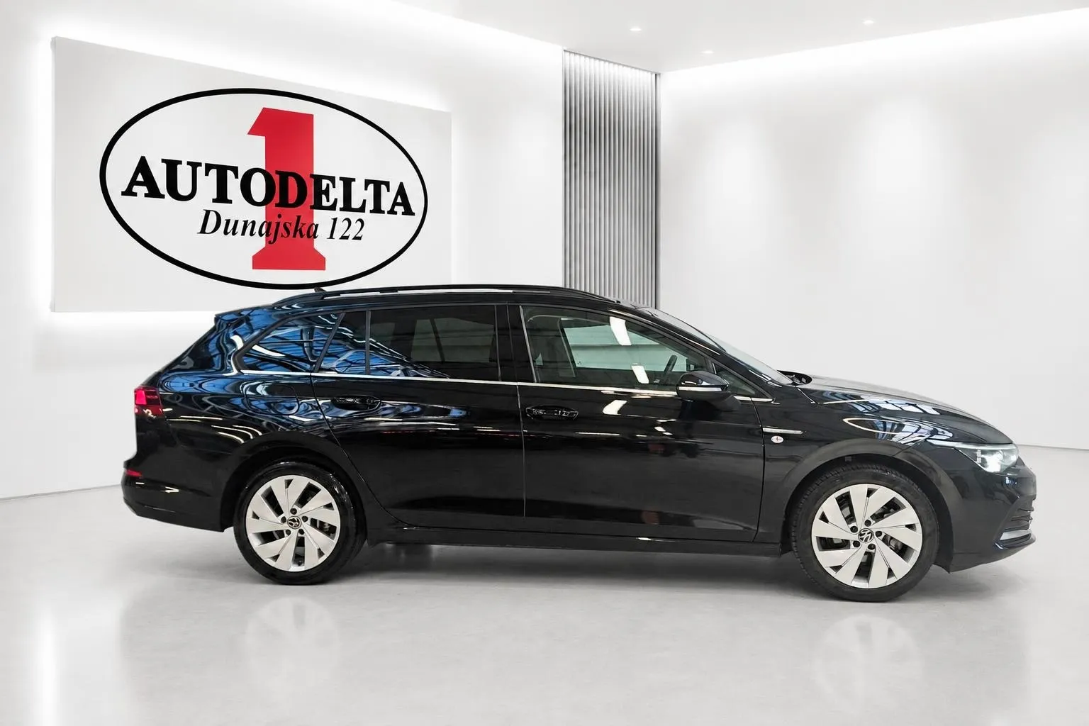 Zunanja slika - Volkswagen Golf Variant - 2.0 TDI BMT Style DSG - 4