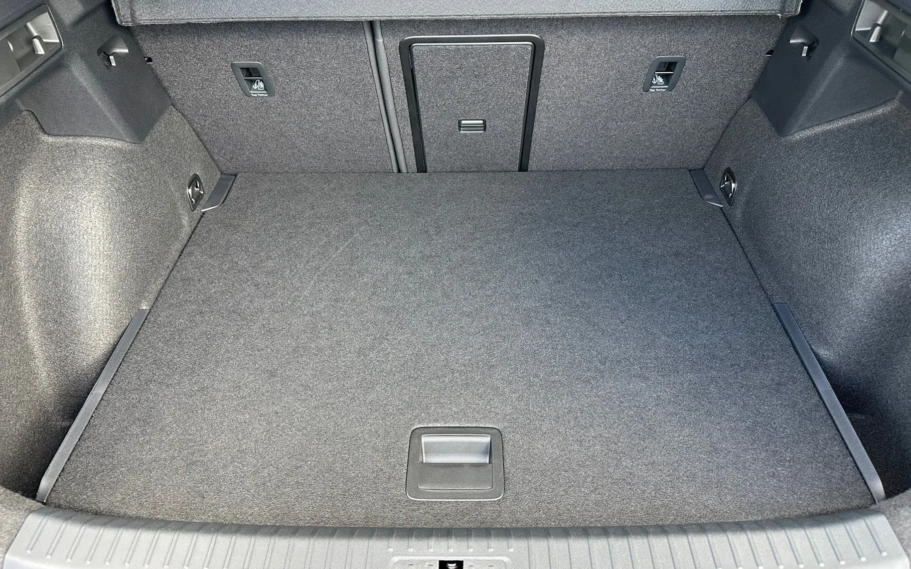 Notranja slika - Cupra Formentor - 1.5 eTSI Impulse DSG... - 12