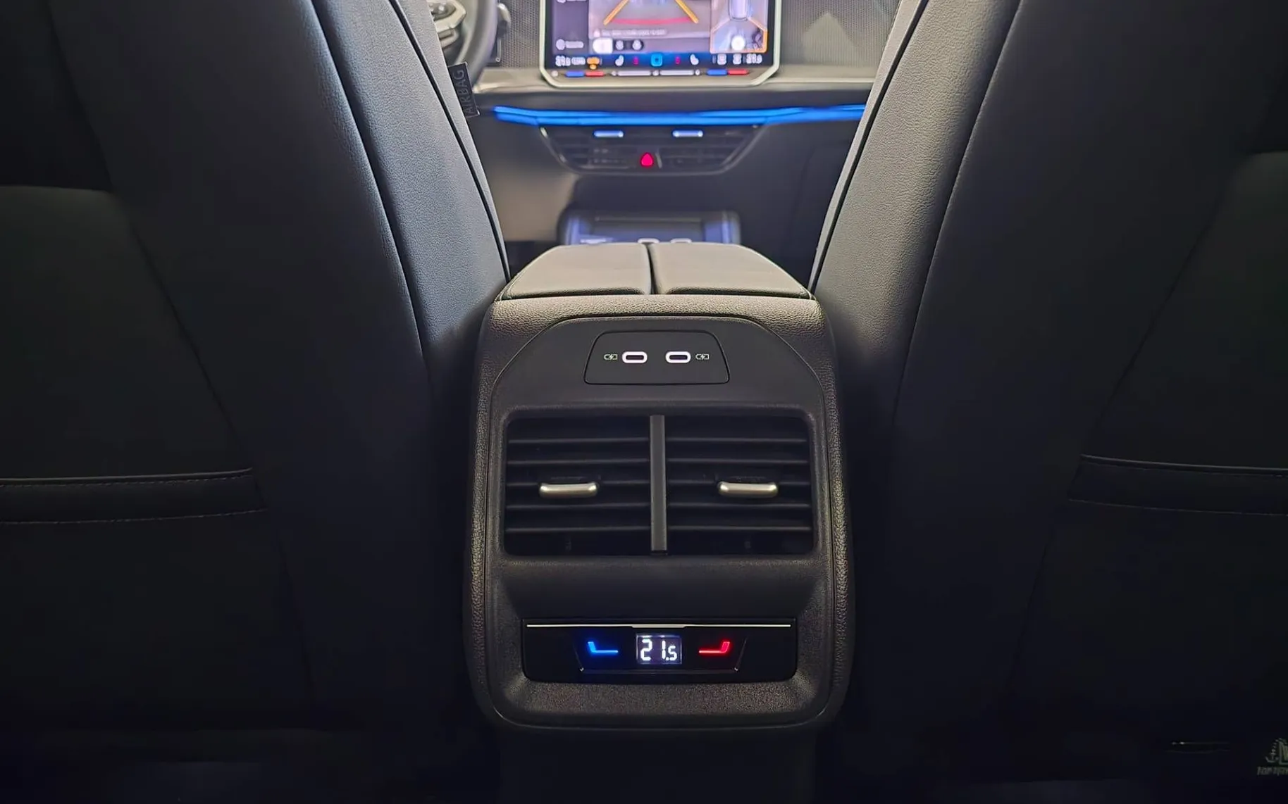 Notranja slika - Volkswagen Passat Variant - 1.5 eTSI Business DSG- LED.360kam.memory.asistence - 16