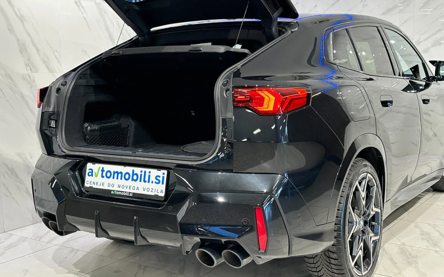 Notranja slika - BMW serija X2: - M35i xDrive |M-Pro|Pano|IconicG|R20|ACC|360K|HUD| - 7
