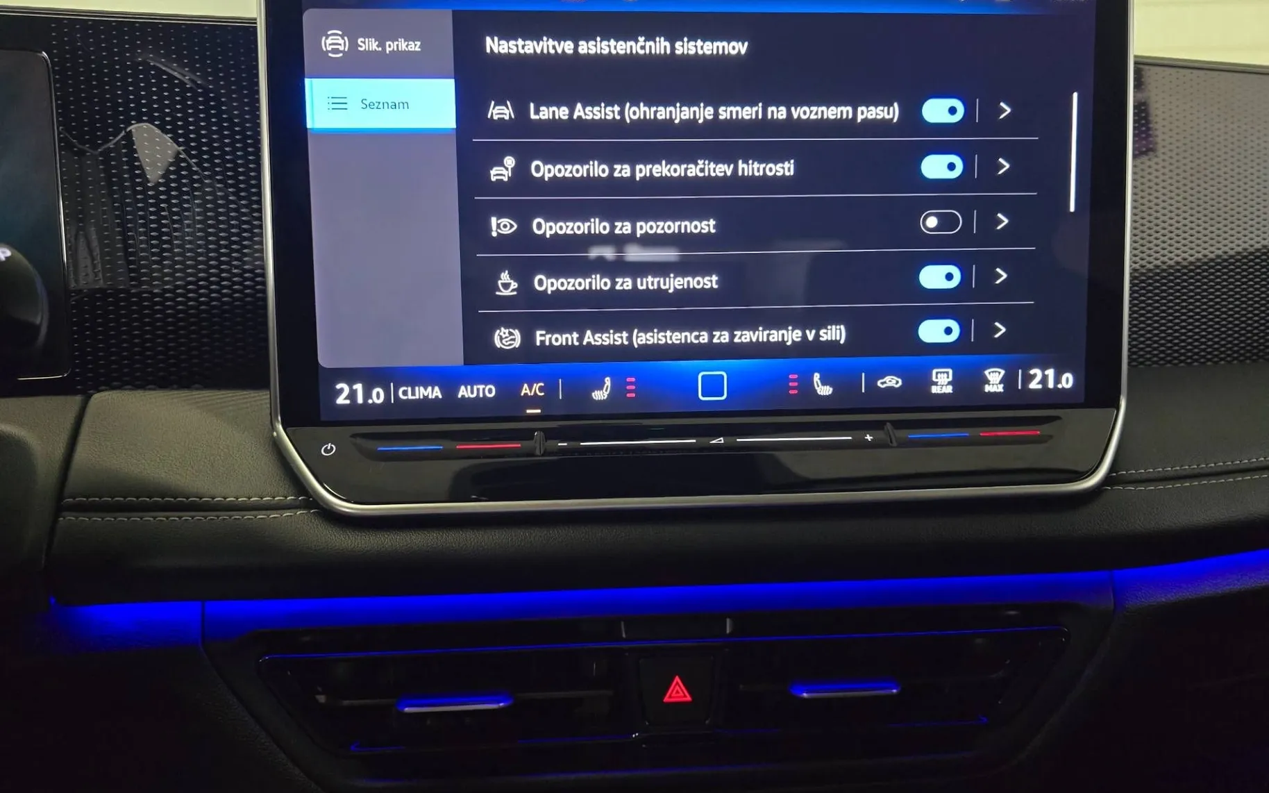 Notranja slika - Volkswagen Tiguan - 1.5 eTSI GOAL DSG - LED Plus.360kam.asistence.navi - 19