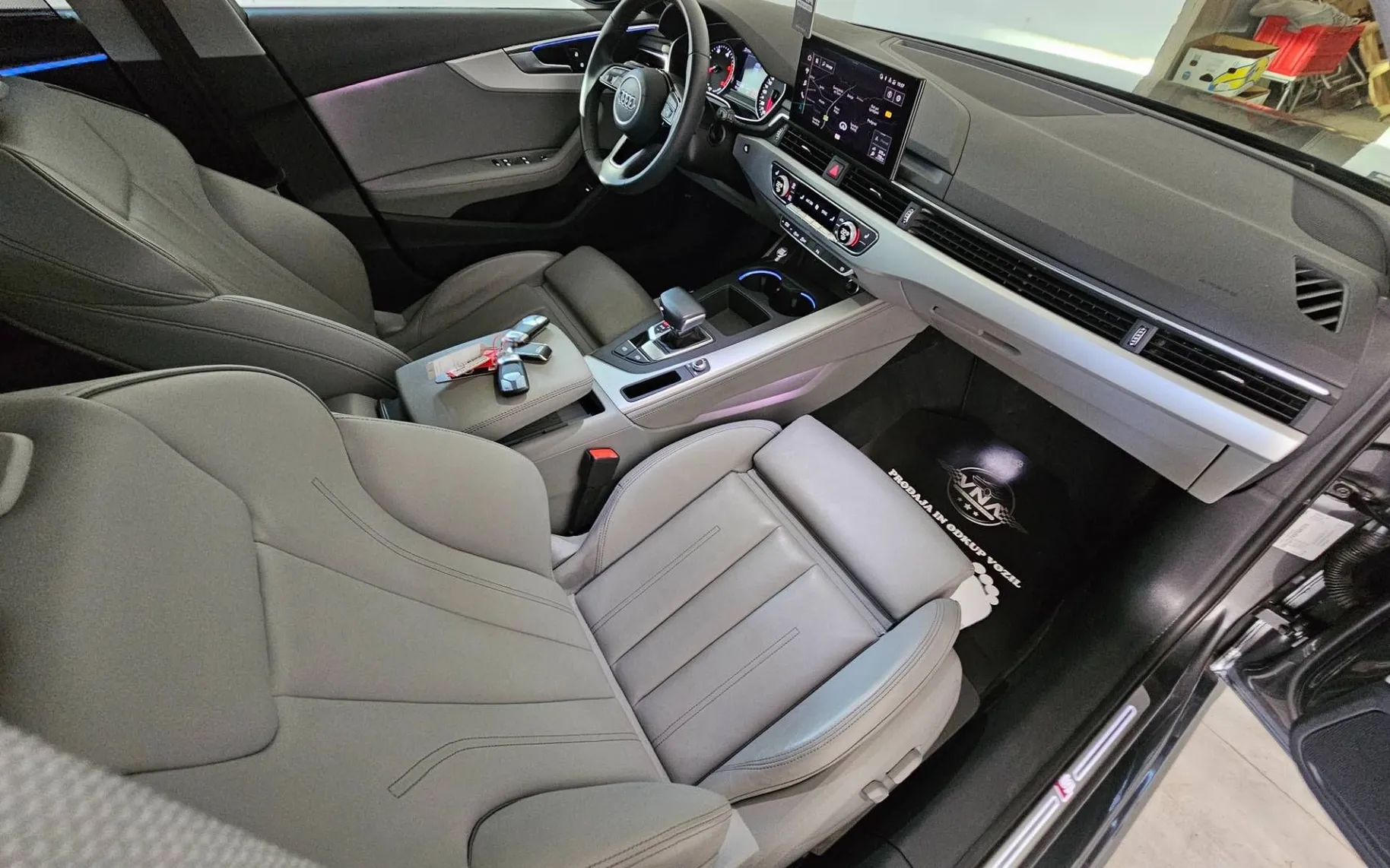 Notranja slika - Audi A4 Avant - 40 TDI S-LINE |WEBASTO|KLJUKA|KAMERA|ALU18|AMBIENT - 9