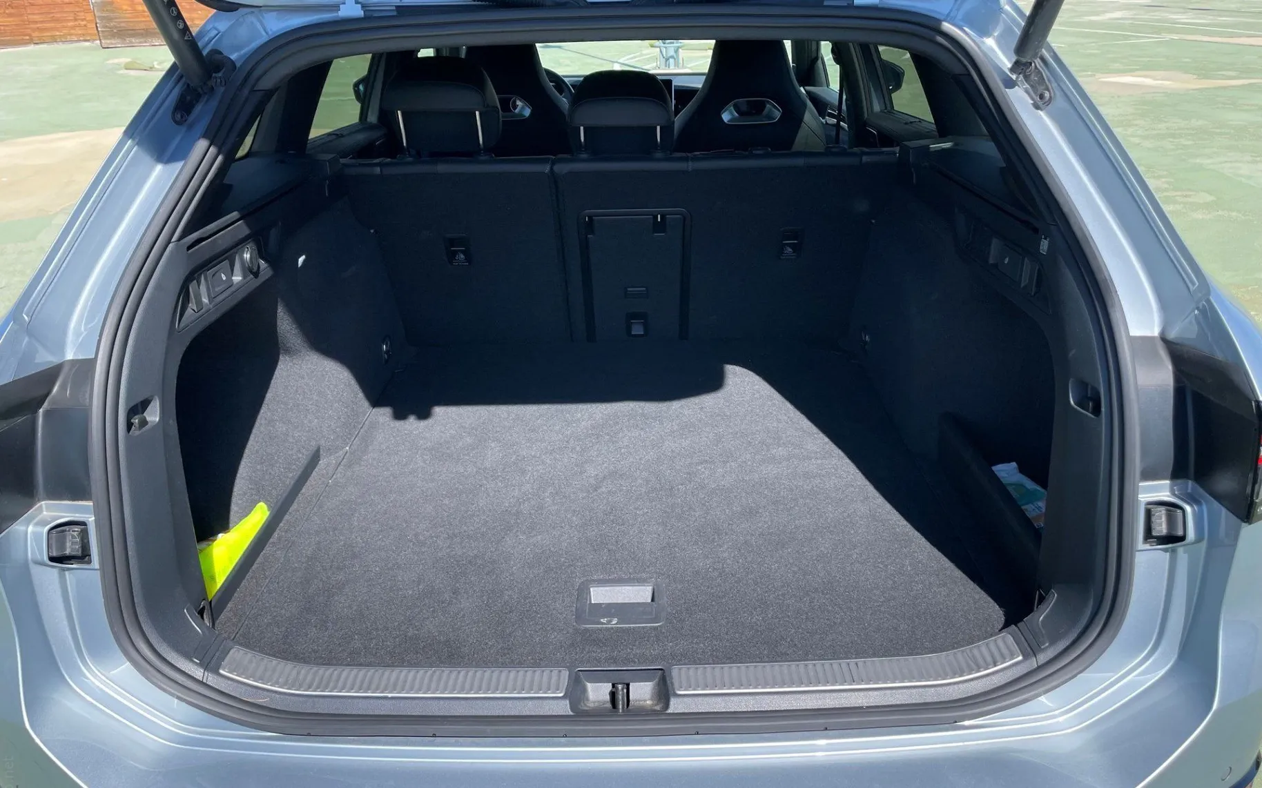Zunanja slika - Volkswagen Passat - 2.0 TDI BMT R-Line DSG LED. NAVI.KAMER360.PDC2X - 32