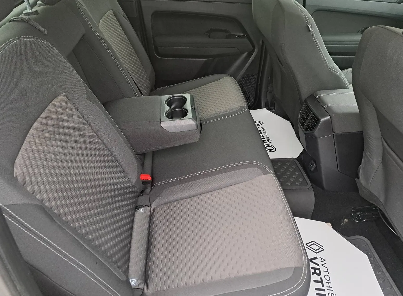 Zunanja slika - VW Amarok - 2.0 TDI 4 MOTION Z ENOLETNIM JAMSTVOM - 13