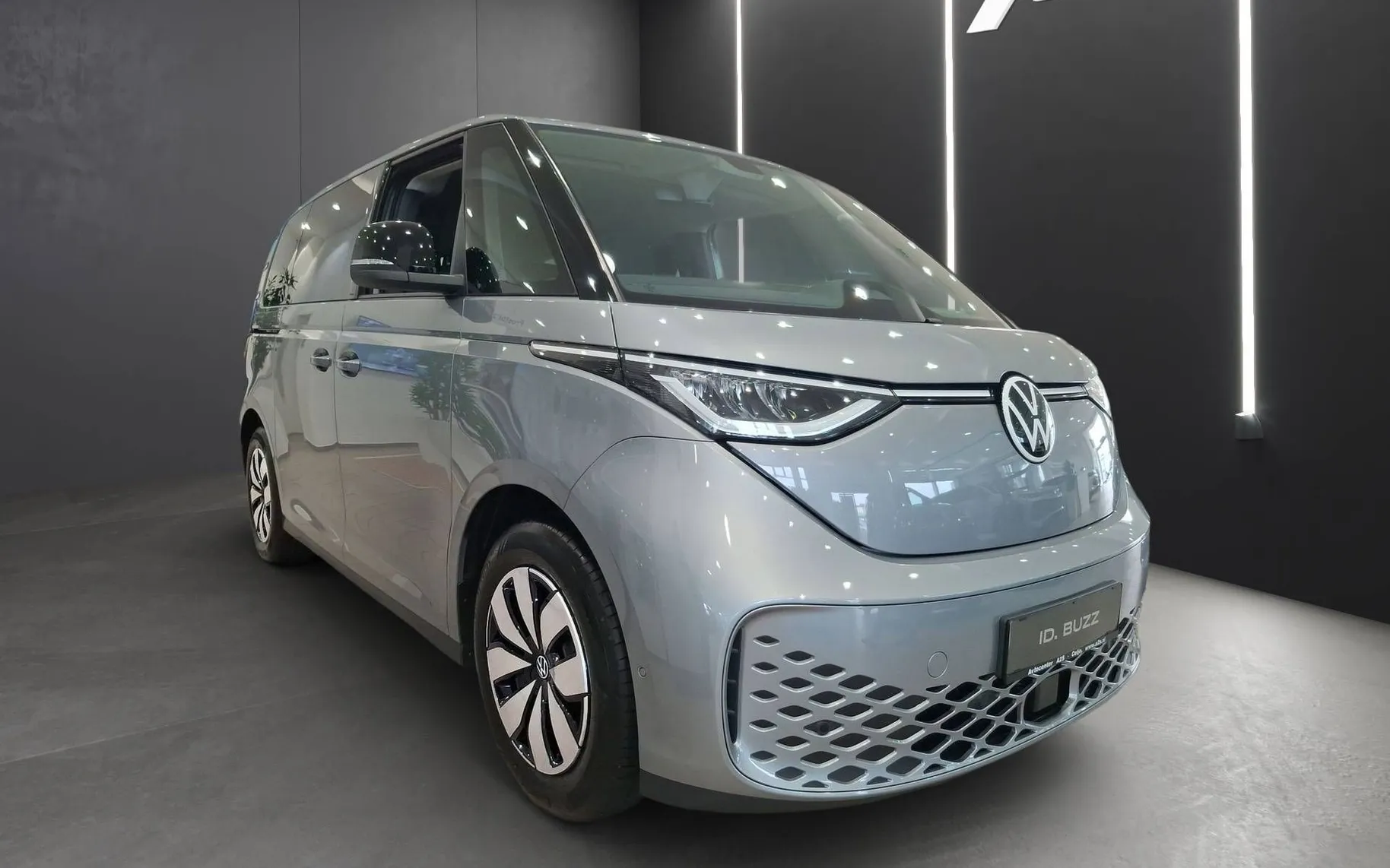 Zunanja slika - Volkswagen ID.Buzz - Limited KMR - 2
