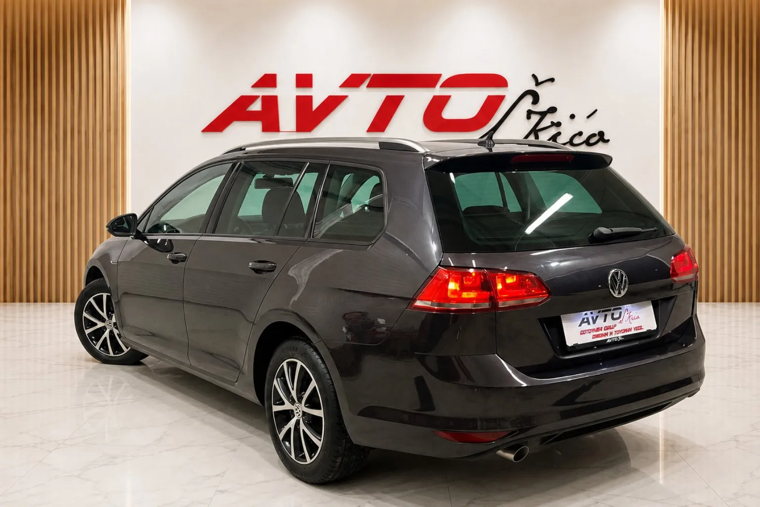 Zunanja slika - VW Golf Variant - 1.6 TDI-LOUNGE-BI-XENON-NAVI-GRETJE-SED-SERVI-KNJ- - 3