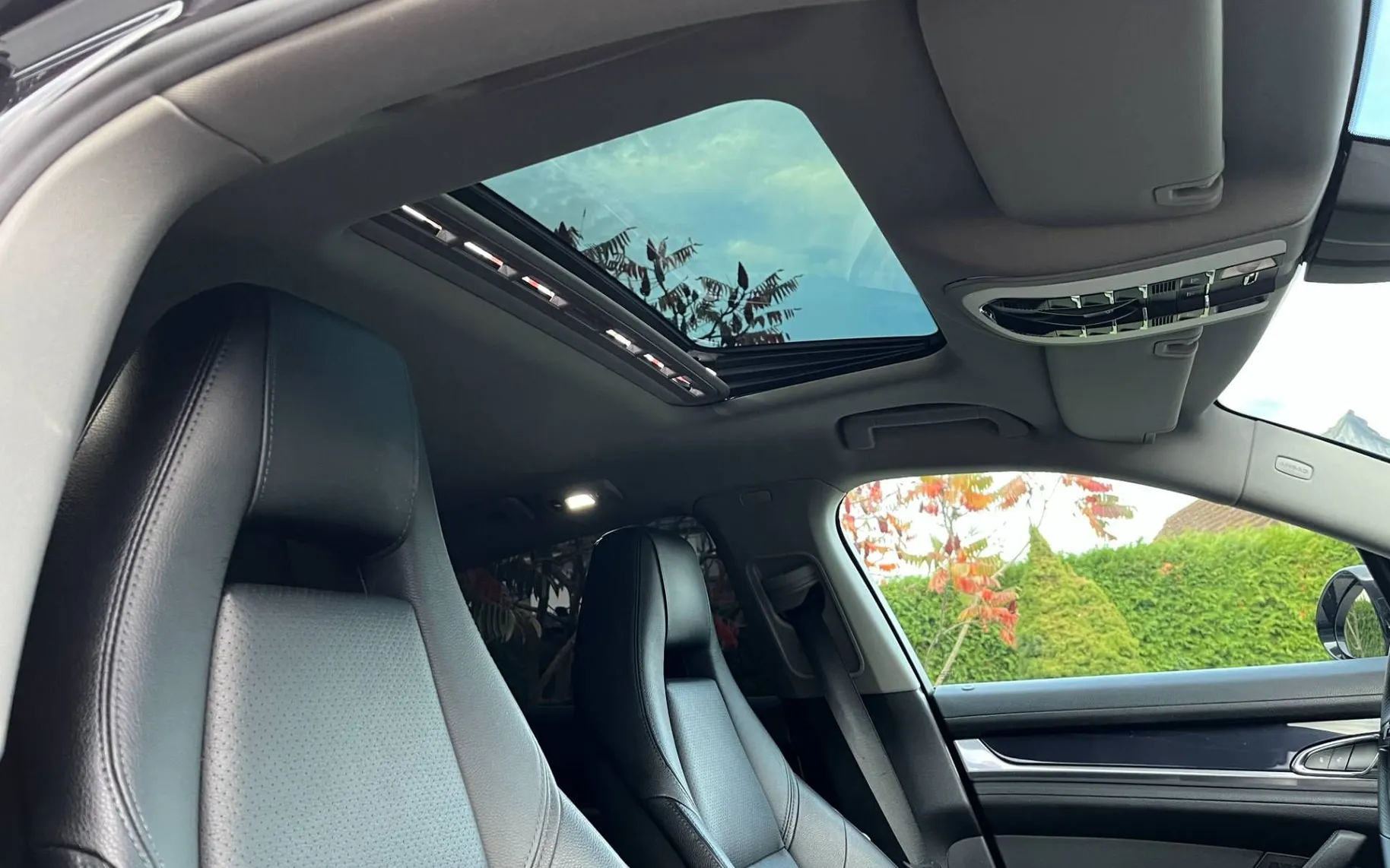 Notranja slika - Porsche Panamera - 3.0 TD TIPTRONIC-LED-ALU-NAVI-KAM-ODLIČNA... - 12
