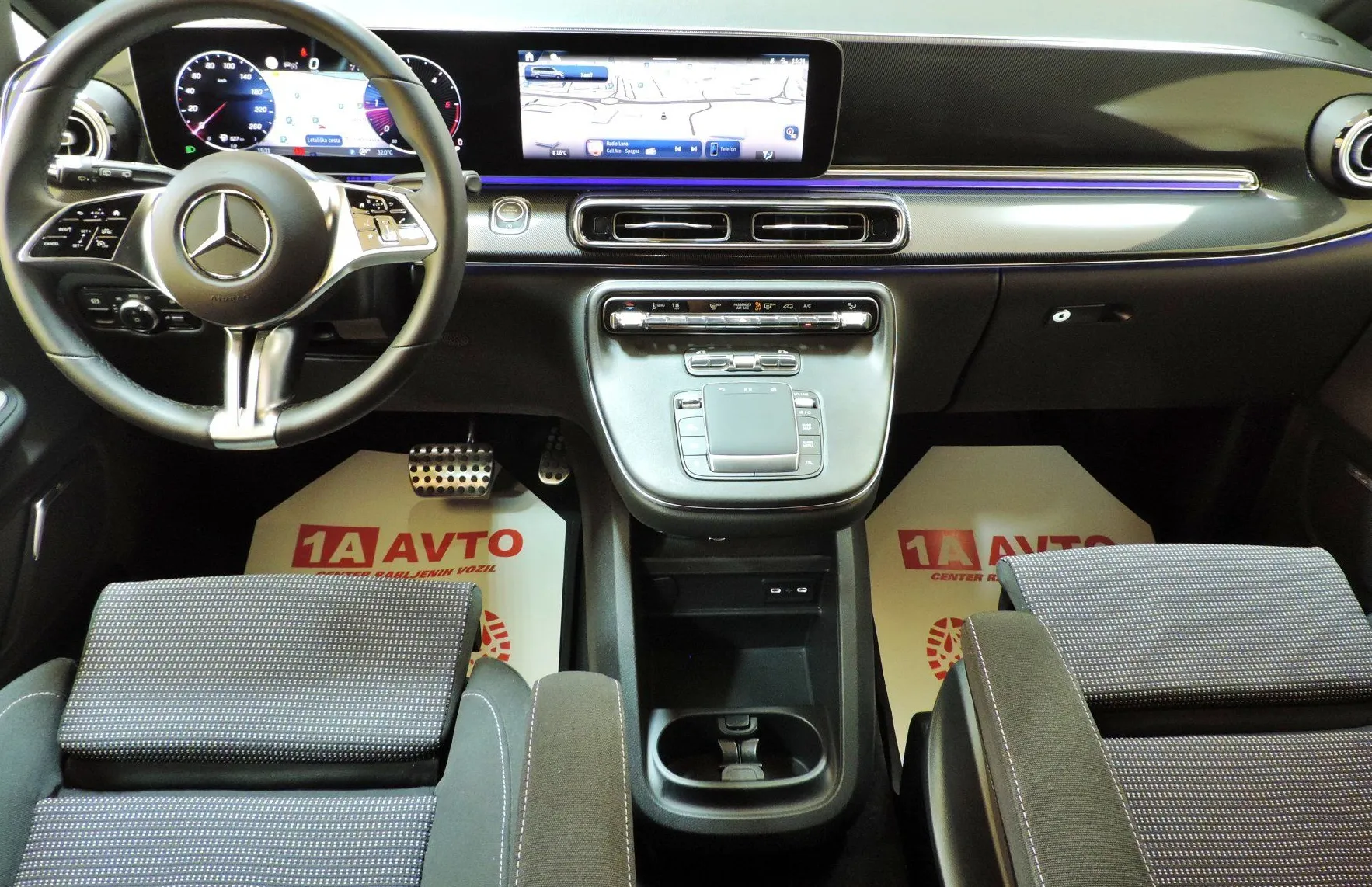 Zunanja slika - Mercedes-Benz V-Razred - V 300 d Style dolgi Avt. LED-ACC-7.SEDEŽEV-KAMERA - 13