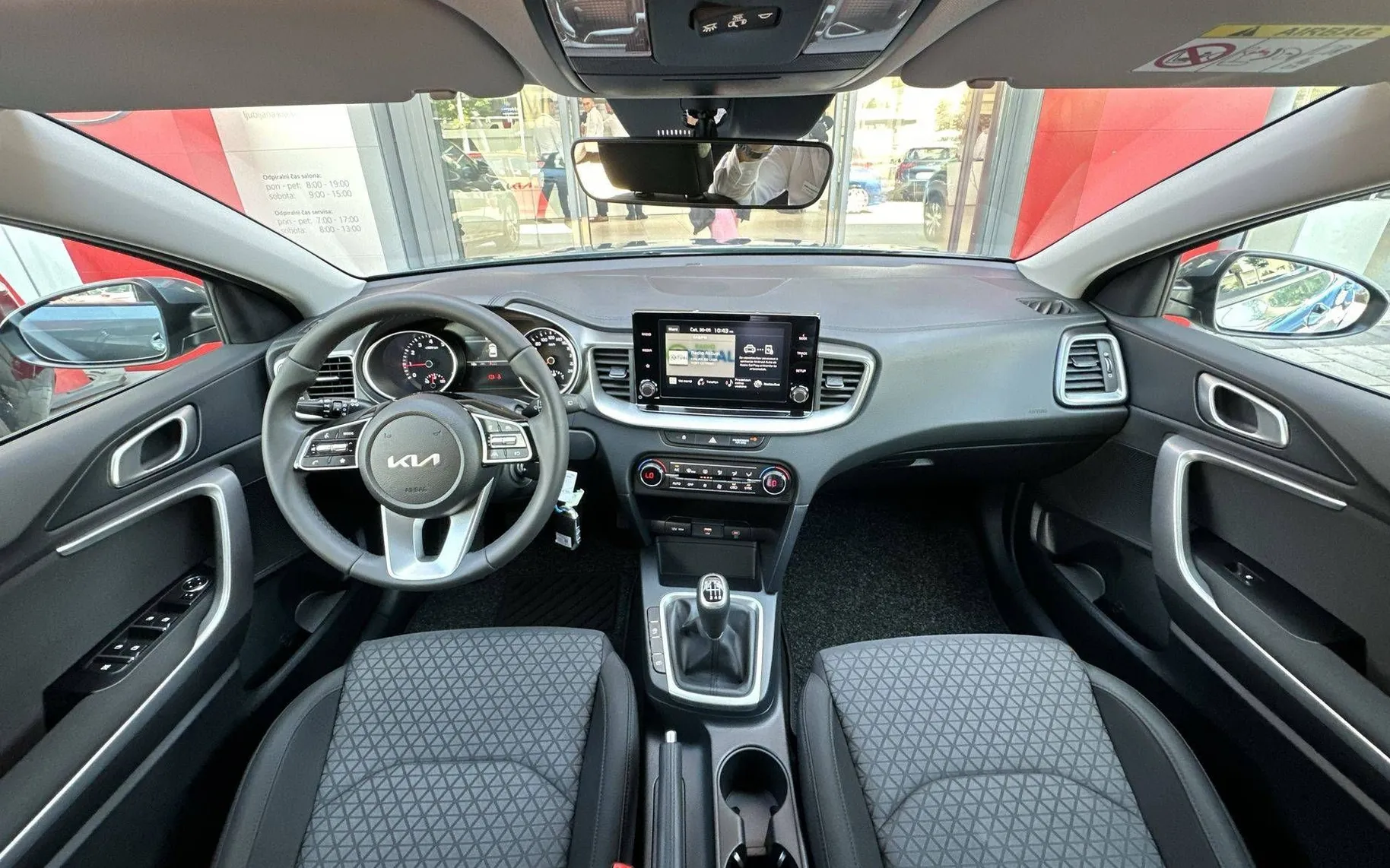 Zunanja slika - KIA Ceed - 1.0 T-GDi EX Champion + ISG. M T ... - 11