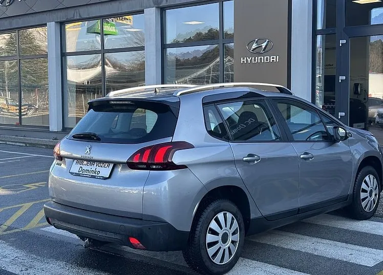 Zunanja slika - Peugeot 2008 - 1.2 PureTech - 1.LASTNIK - VLEČNA KLJUKA - 4