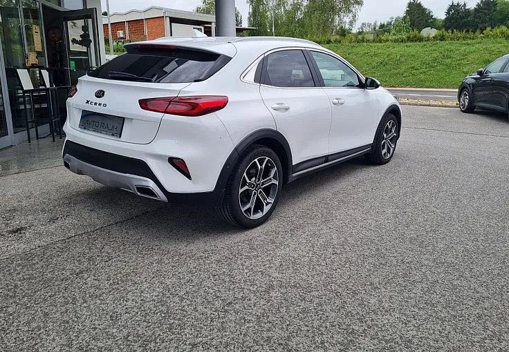 Zunanja slika - KIA XCeed - 1.4 T-GDi EX Stream 103kW - 5