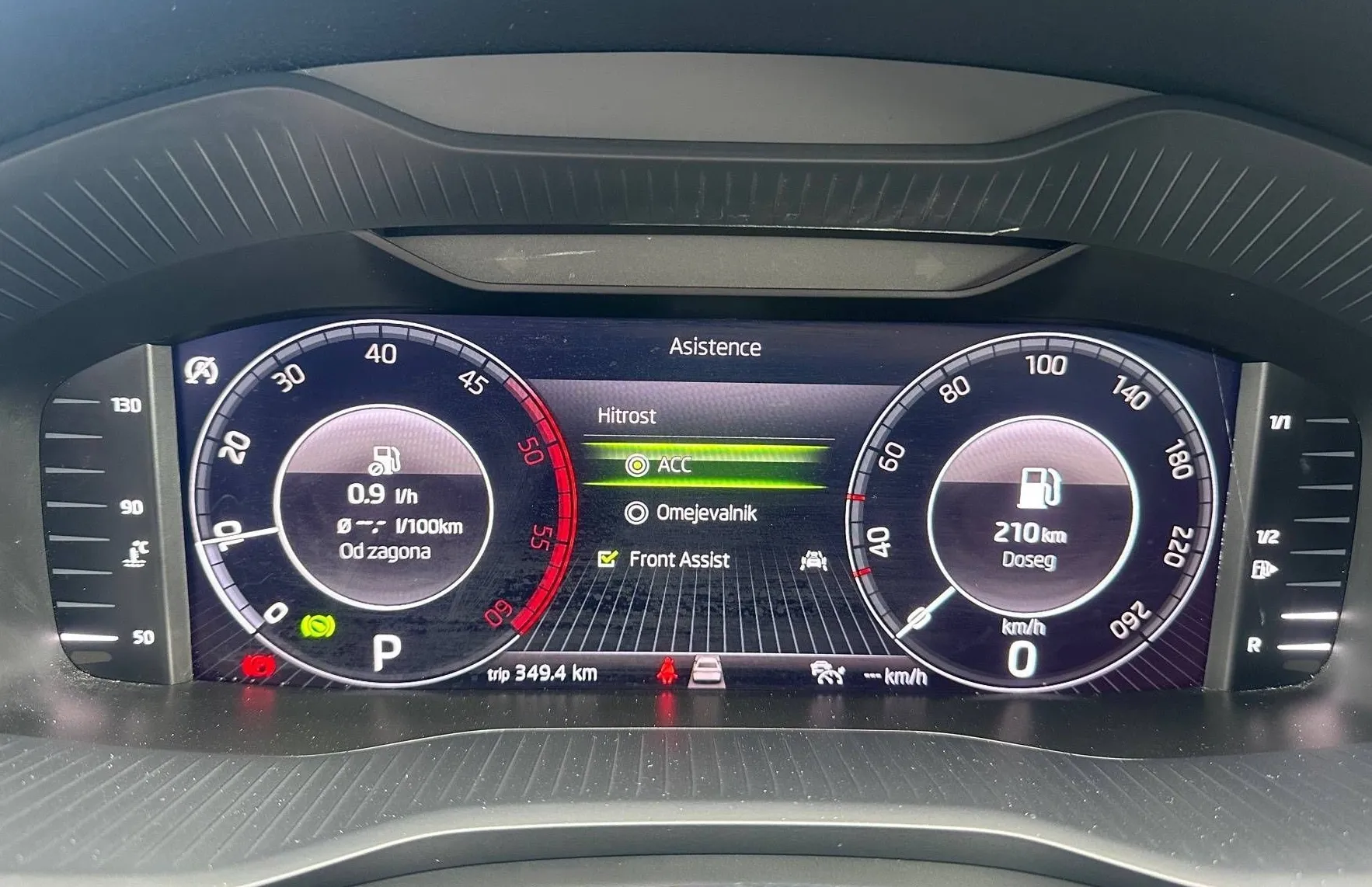 Zunanja slika - Škoda Kodiaq - 2.0 TDI FUL LED ACC NAVI VIRTUAL HI-FI KLJUKA TOP - 15