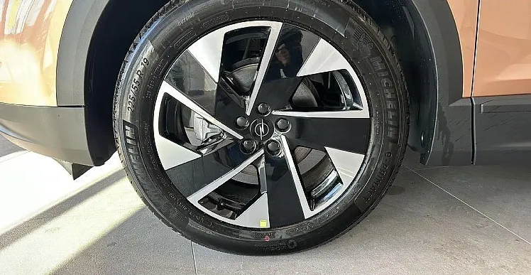Zunanja slika - Opel Grandland - 1.2 TURBO MHEV AVTOMATIK | AKCIJA DO 25.12.25 - 9