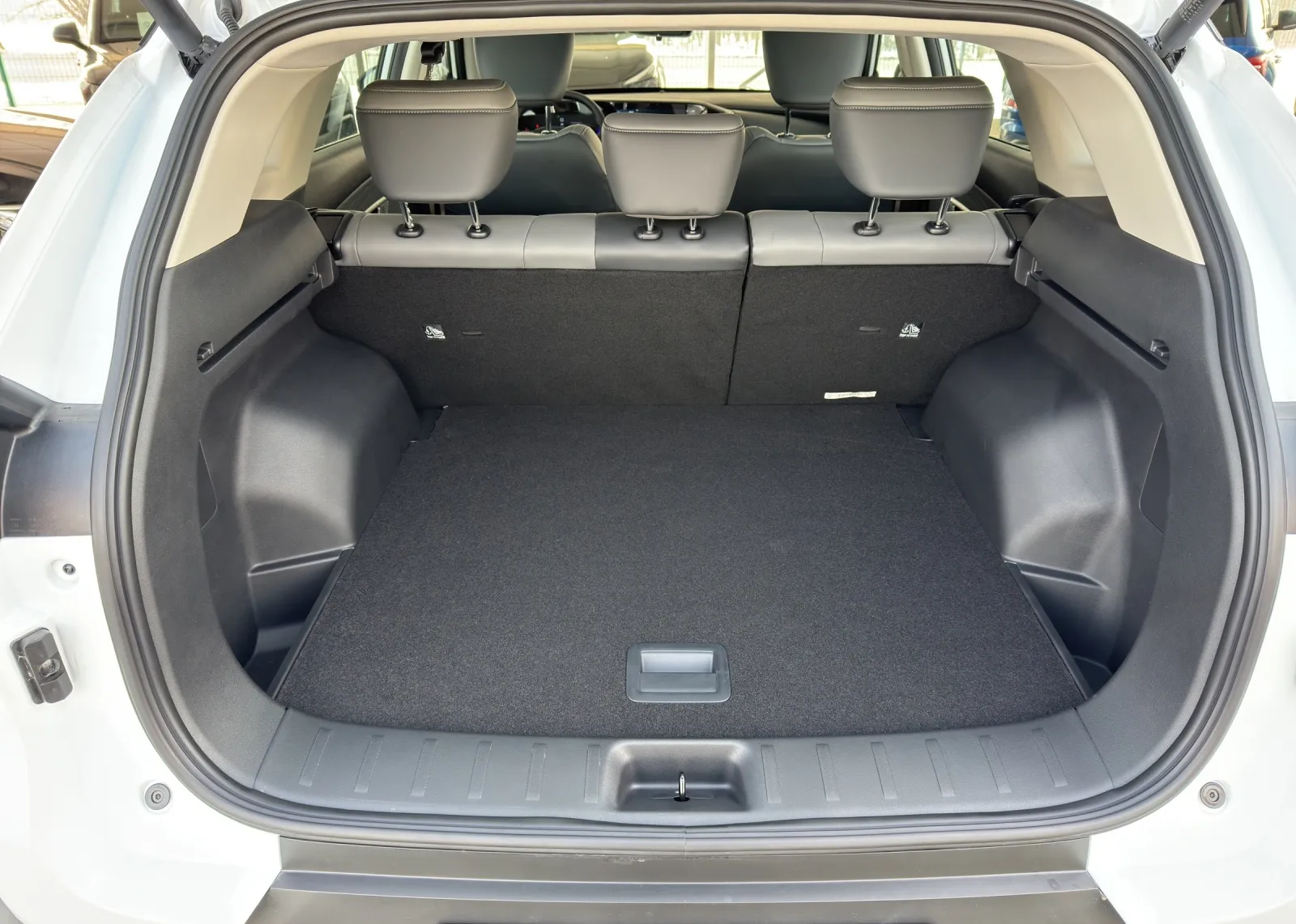 Zunanja slika - Dongfeng Huge - 1.5T EXECUTIVE + 360 + KAMERA + RADAR + PANO +ADAS - 19