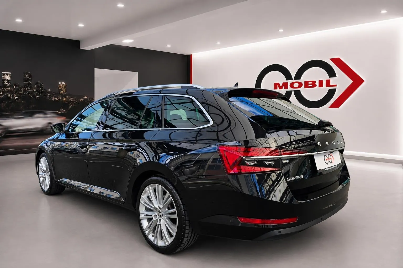 Notranja slika - Škoda Superb - Combi 2.0 TDI Style DSG - Matrix.360kam.DCC.Canton - 7