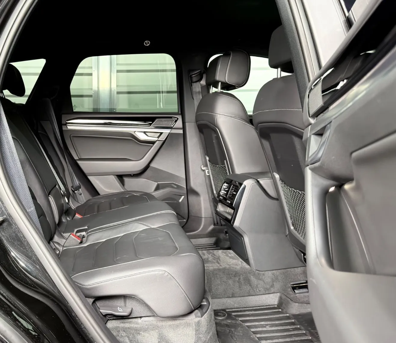 Zunanja slika - Volkswagen Touareg - 4MOTION V6 TDI BMT R-Line - ZRAČNO - KAMERA - 15