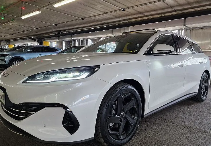 Zunanja slika - BYD SEAL 6 - DM-i Touring COMFORT PHEV - skupni doseg 1350 km - 1