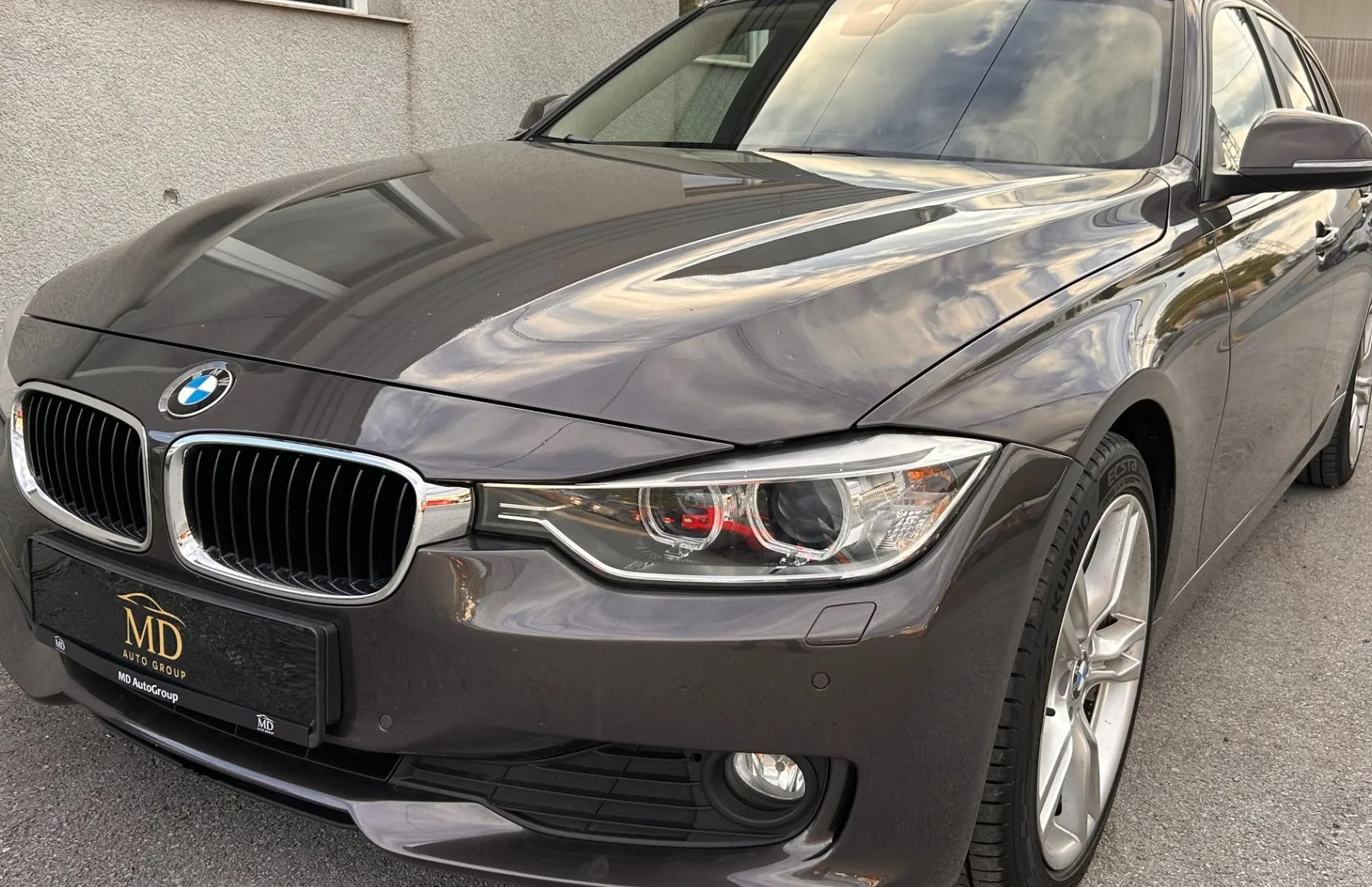 Zunanja slika - BMW Serija 3 - Touring: 318d Touring Sport Line-XSENON-NAVI-GRETJE SEDE - 6