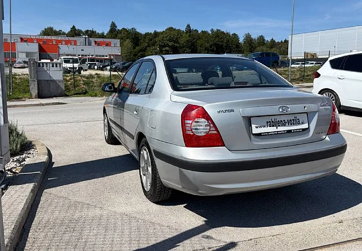 Zunanja slika - Hyundai Elantra - 2.0 CVVT GLS Top-K LEPO OHRANJENO VOZILO - 7