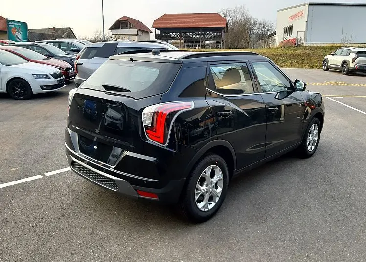 Zunanja slika - KG Mobility Tivoli - 1.5 GDI-T Fresh M T - 3