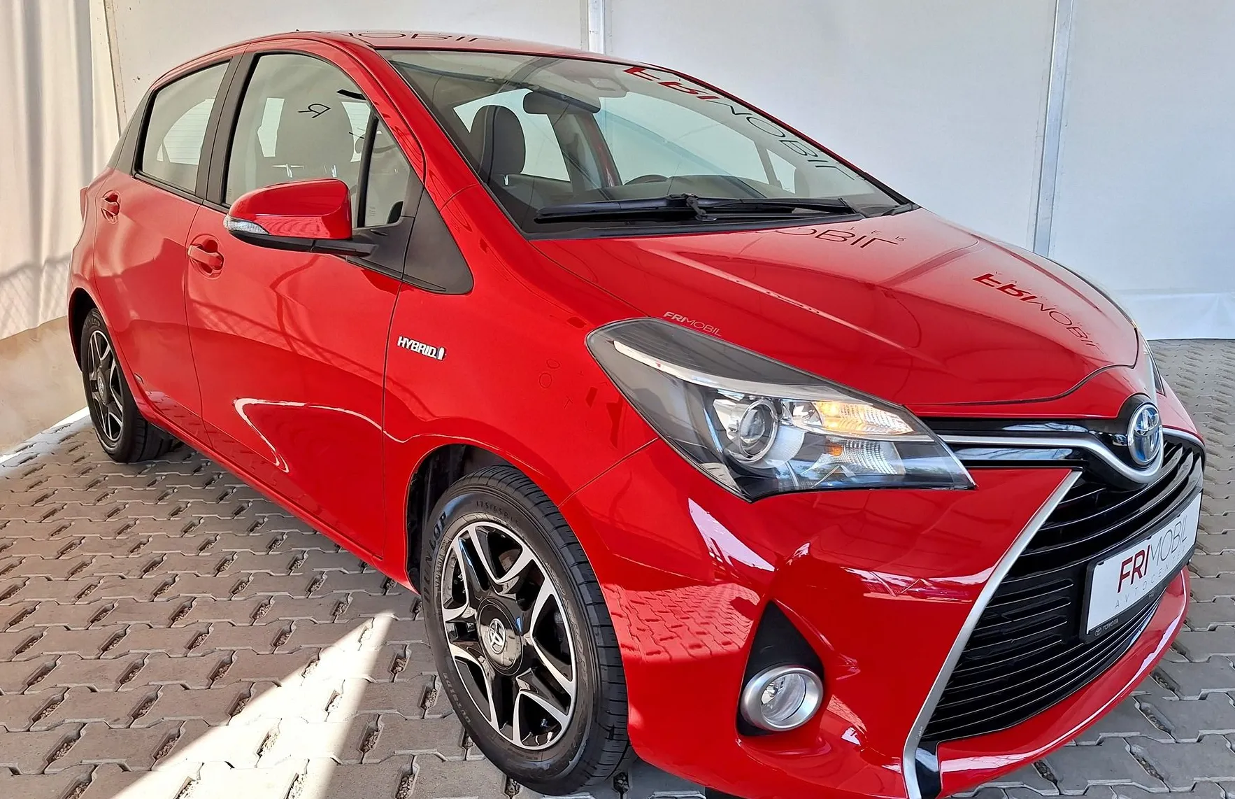 Zunanja slika - Toyota Yaris - 5V 1.5 VVT-i hibrid Trend - 2