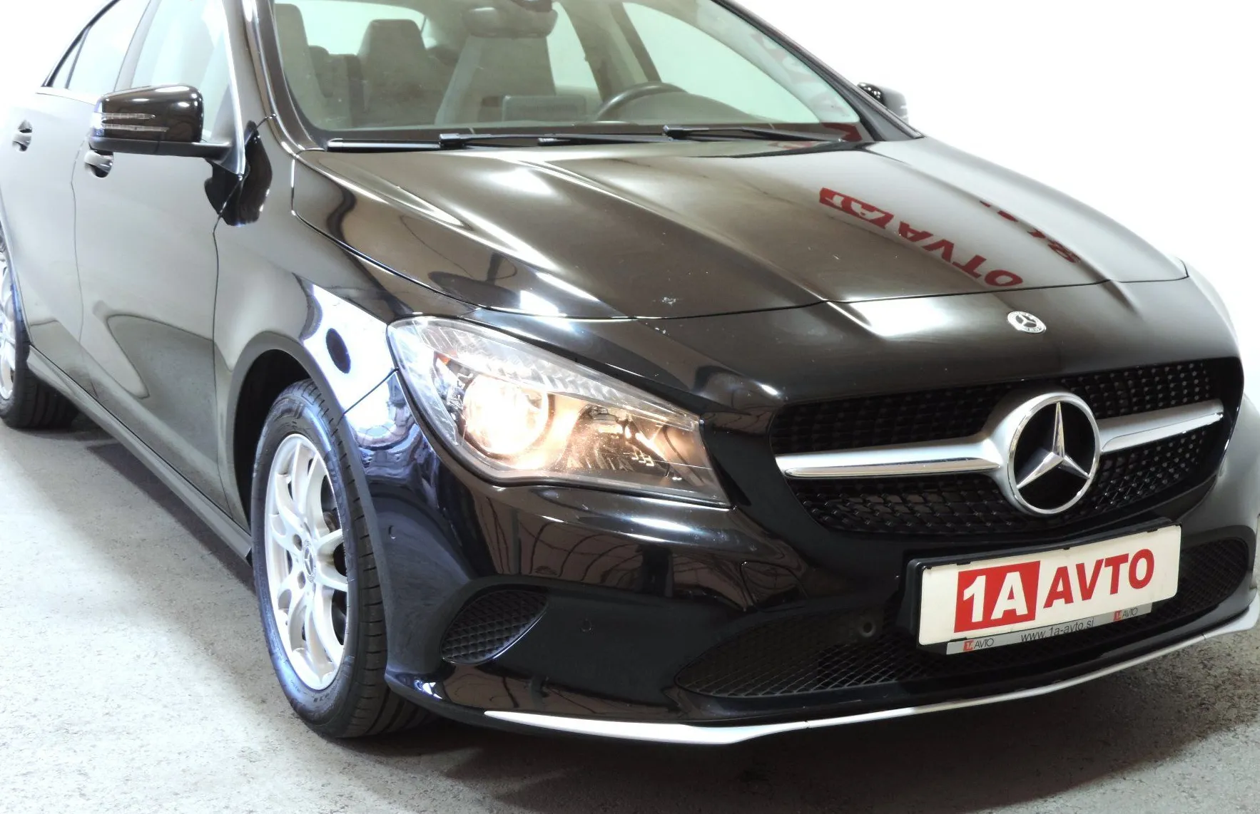 Zunanja slika - Mercedes-Benz CLA-Razred - 180 - 3