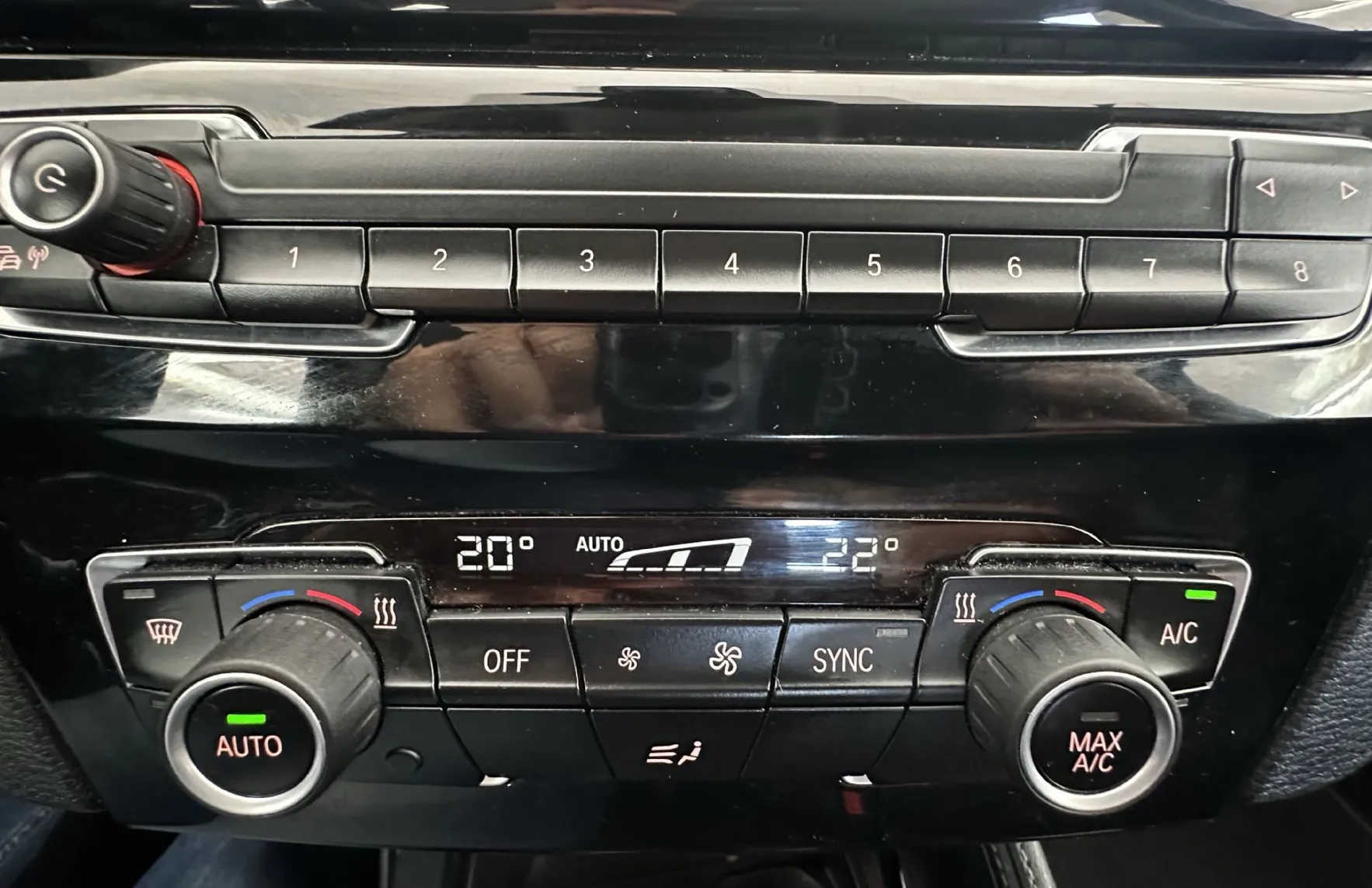 Zunanja slika - BMW X2 - serija : sDrive18i.NAVI.LED.PDC.2023.SAMO 33.000 KM.BENZIN - 6