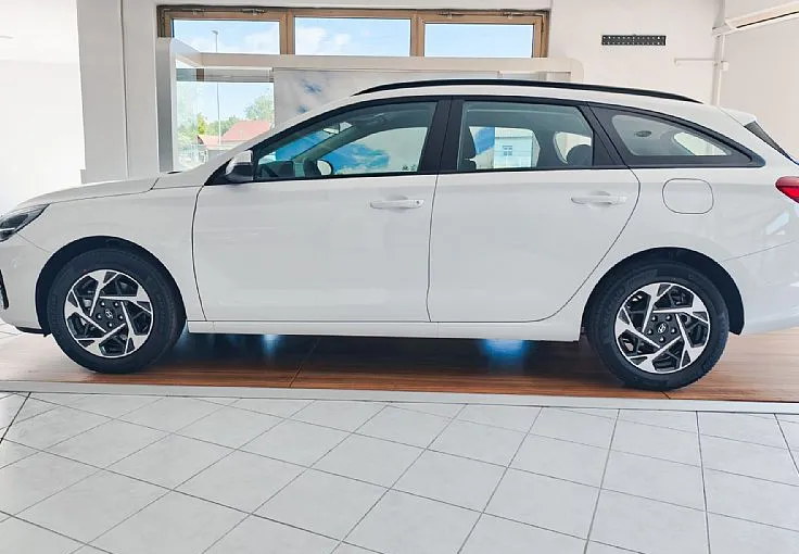 Zunanja slika - Hyundai i30 Wagon - 1.5 STYLE 4-VALJNI-TESTNO-LED-DAB-NAVI-VIDEO - 3
