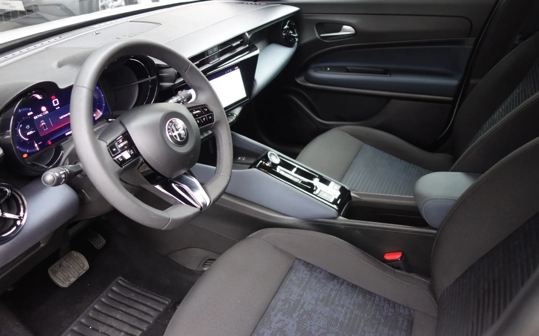 Zunanja slika - Alfa Romeo Junior - Ibrida 1.2 Core Avt. - 7