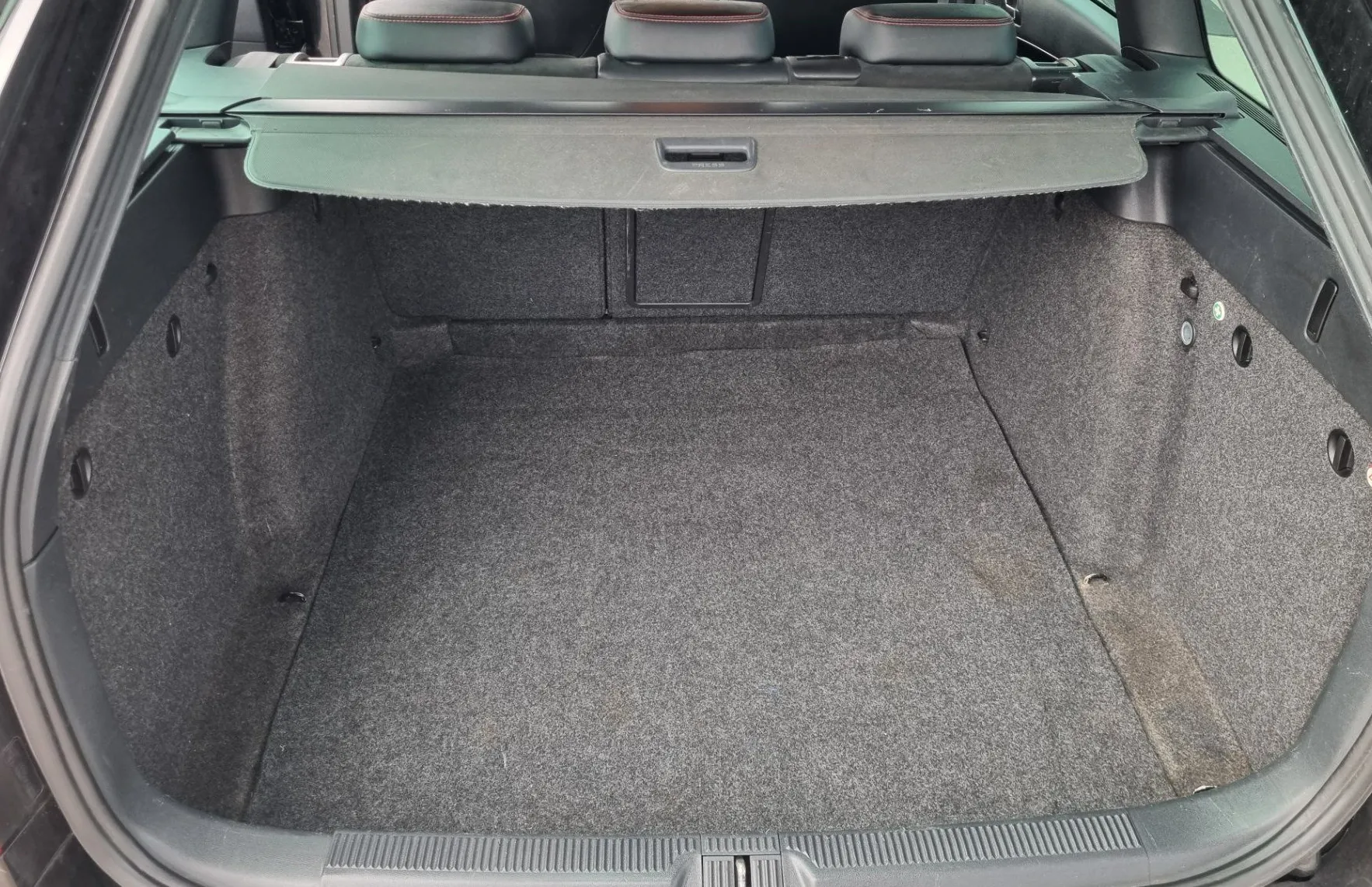 Zunanja slika - Škoda Octavia - Combi 2.0 TDI VRS - SLOVENSKI + 1. LASTNIK - 12