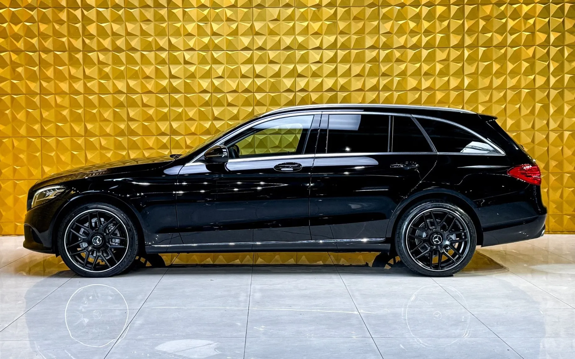 Zunanja slika - Mercedes-Benz C-Razred - C220d AUT-LCI-4MATIC-KAMERA-KLJUKA-GRETJE-NAVI - 6