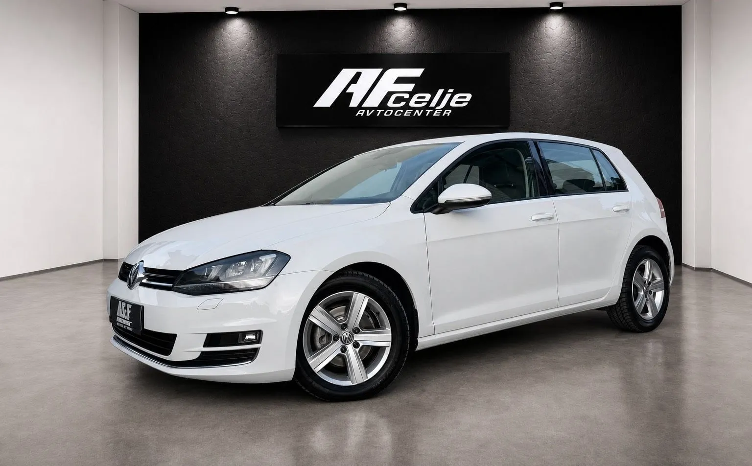 Zunanja slika - VW Golf - 1.6 TDI-H LINE-XENON+LED-LIZING ZA TUJCE-ODLIČEN-. - 1