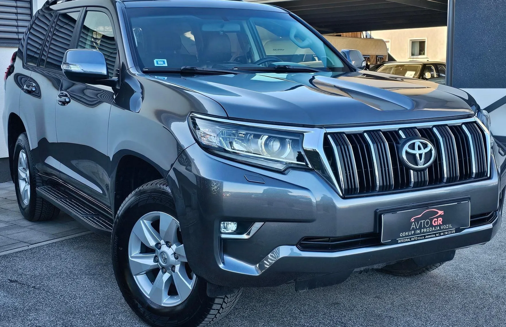 Zunanja slika - Toyota Land Cruiser - 2.8 D-4D AWD Premium-Le 165.000 km- EL.Sede  382 i-K - 12