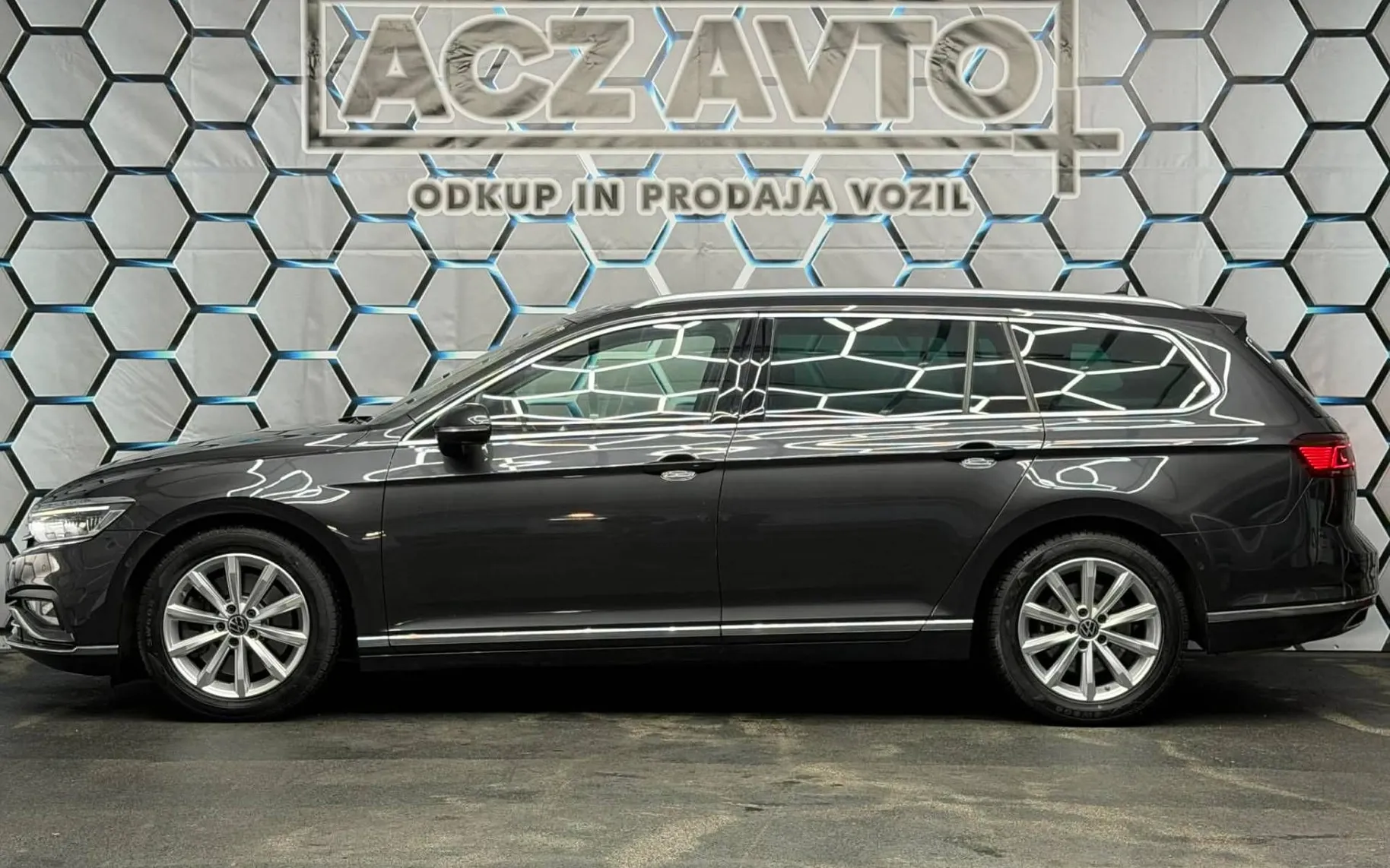 Notranja slika - Volkswagen Passat Variant - 2.0 BI TDI•4 MOTION•IQ LED•VIRTUAL•ACC•MRTVI KOT - 7