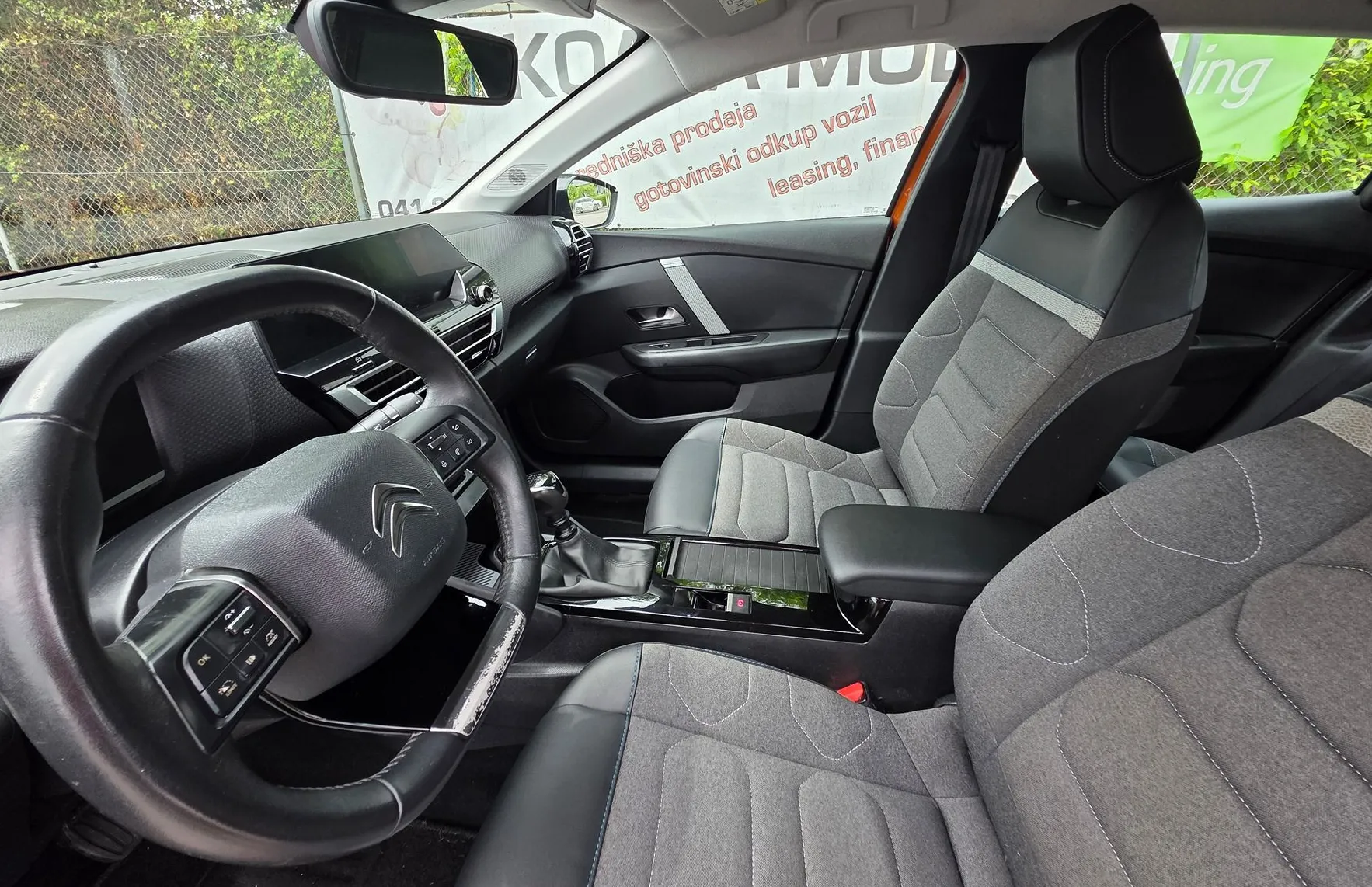 Zunanja slika - Citroën C4 - 1.2PURETECH 130 SHINE LED-KAMERA-VIRTUAL-1.LASTNIK - 10