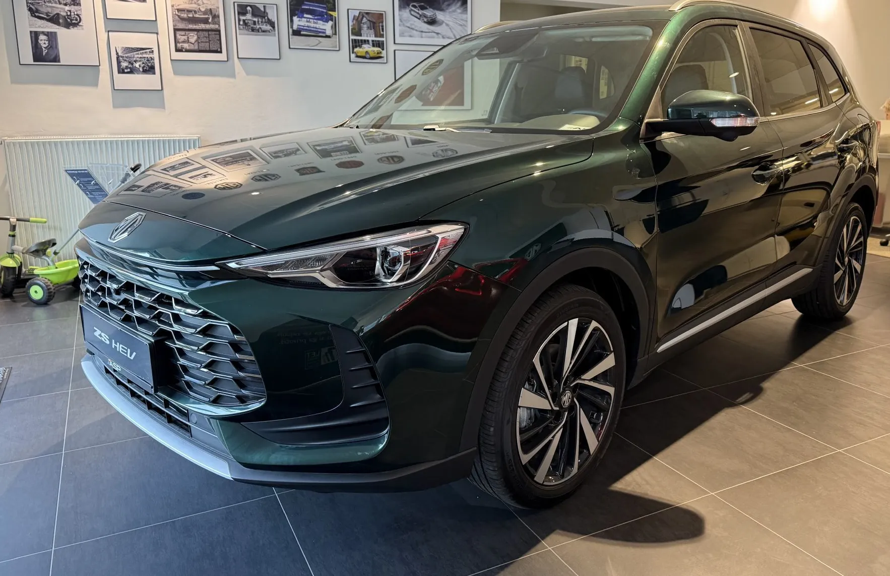 Zunanja slika - MG MG ZS - ZS 1.5 Hybrid+ Luxury - 2