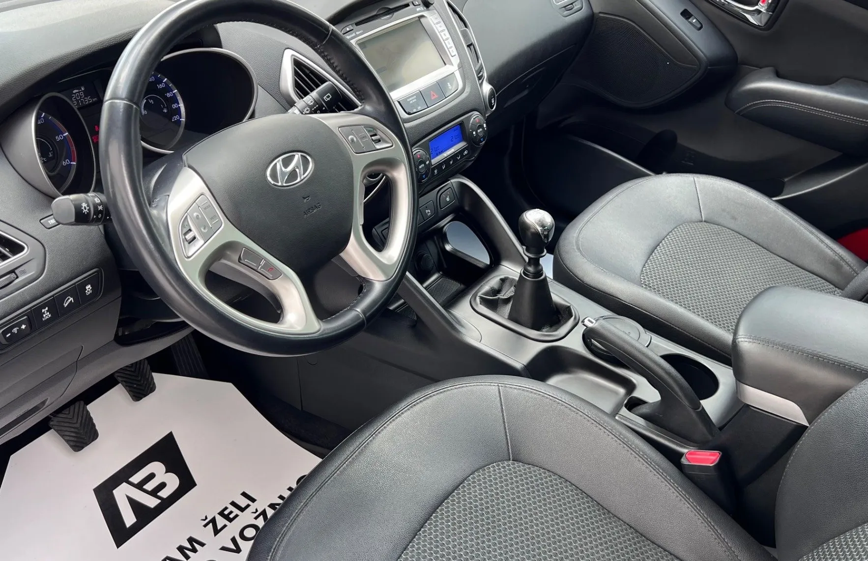 Zunanja slika - Hyundai ix35 - 4WD 2.0 CRDi+1.LAST+SLO+NAVI+R.KAMERA... - 10