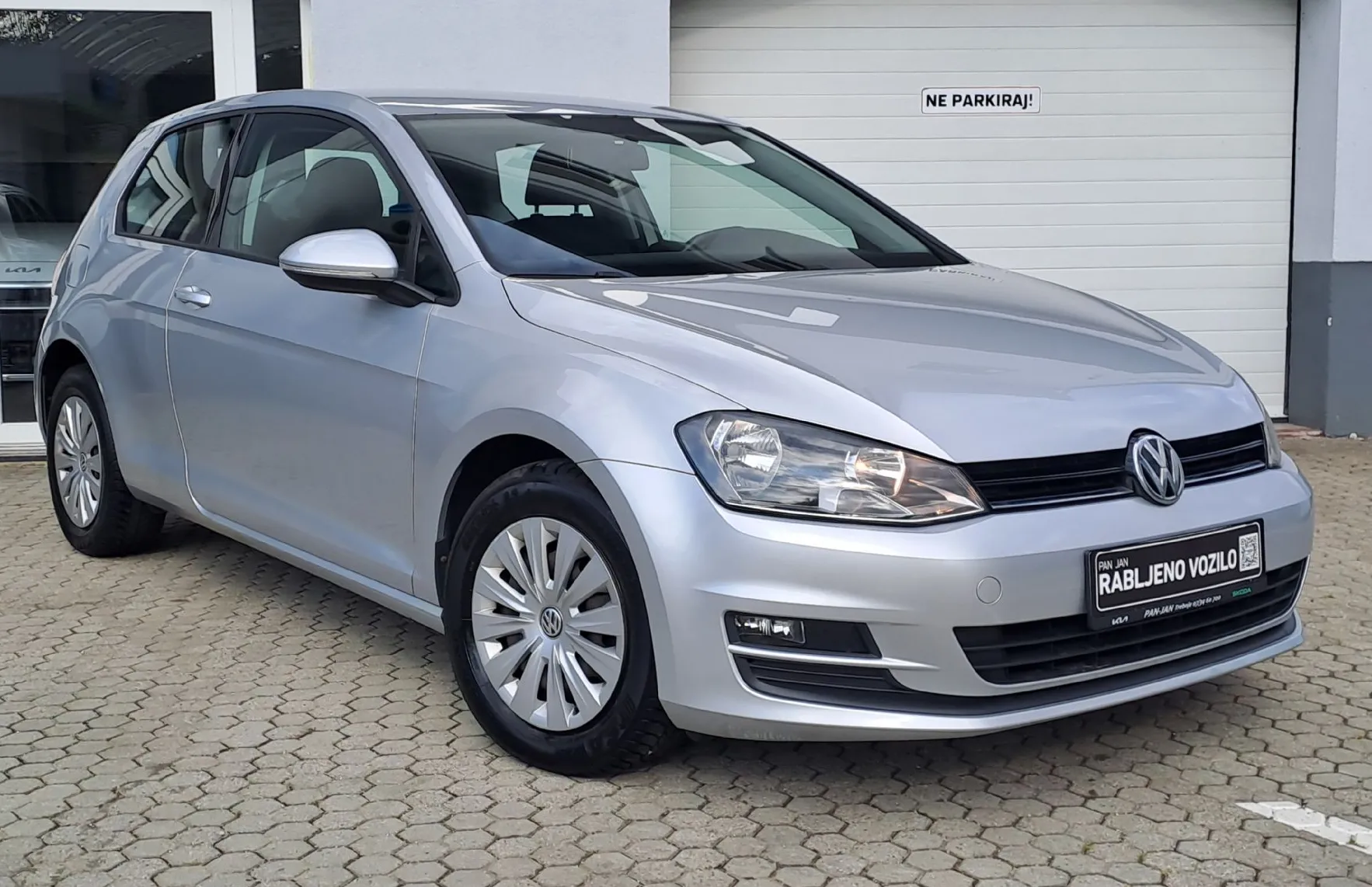 Zunanja slika - Volkswagen Golf - 1.2 TSI BMT Trendline - 2
