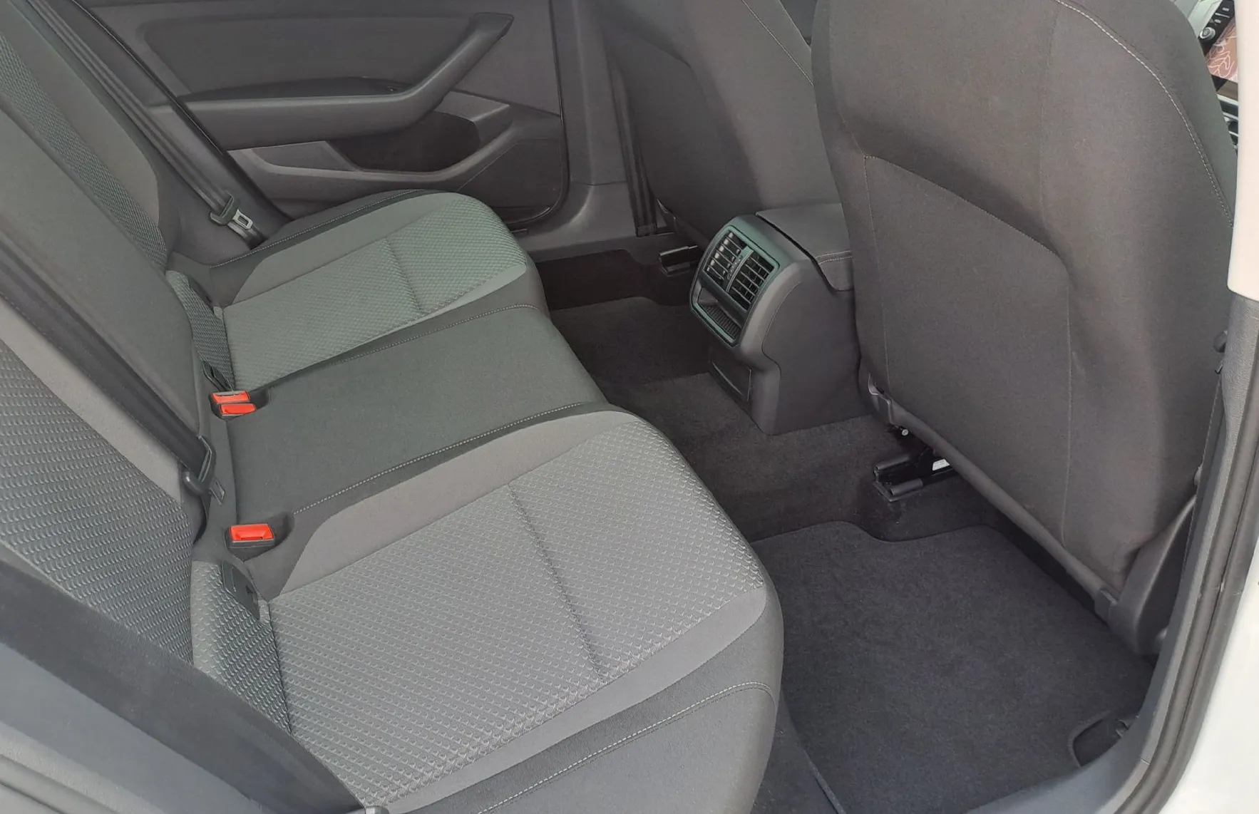 Zunanja slika - Volkswagen Passat - Variant 2.0 TDI BMT SCR Business - 7