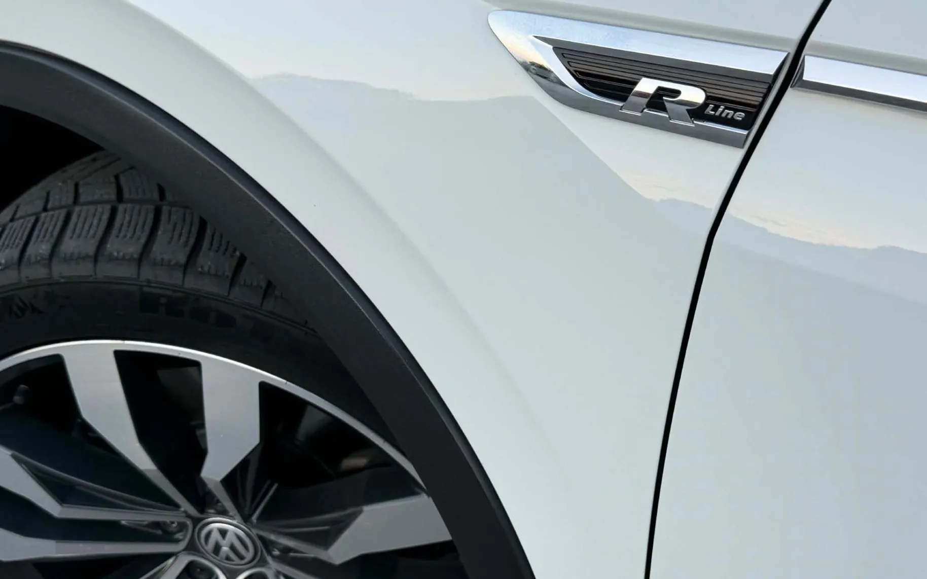 Notranja slika - Volkswagen Tiguan - 2.0 TDI-4X4-DSG-176KW-2X R LINE-VIRTUAL-FUL LED- - 10
