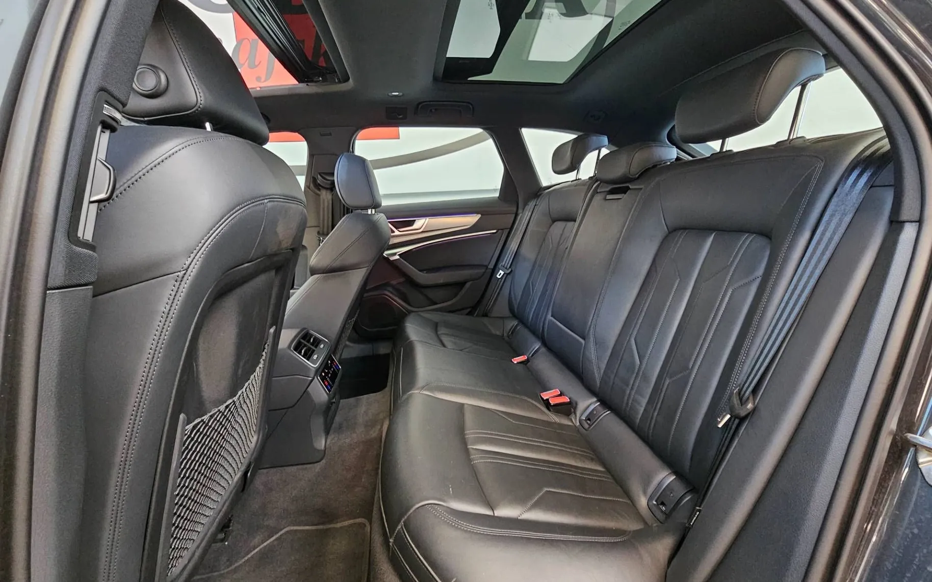 Notranja slika - Audi A6 Avant - 45 TFSI quattro S tronic - 9