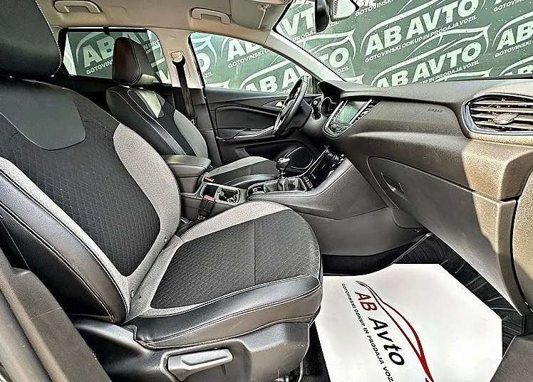 Zunanja slika - Opel Grandland X - 1.2 TURBO 96KW+SLO+1LASTNIK+VELIKSERVIS+UGODNO+TOP - 10