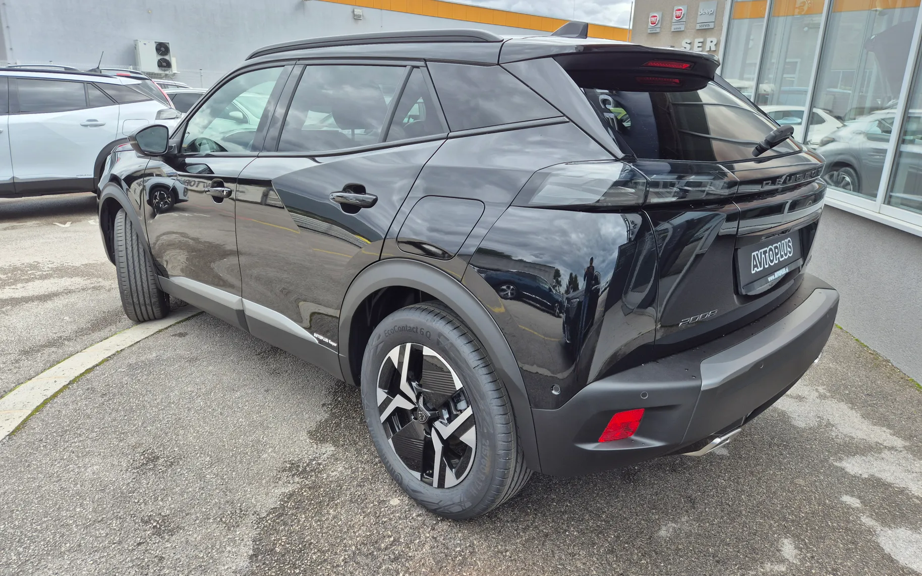 Zunanja slika - Peugeot 2008 - GT HIBRID 145 - 8