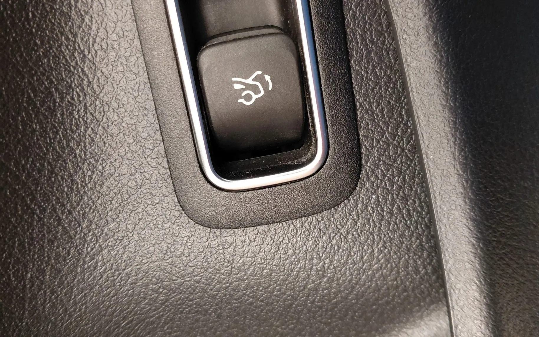 Notranja slika - Mercedes-Benz CLA-Razred - CLA 180-SLOV.VOZILO-ODLIČNO OHRANJEN-GARANCIJA - 12