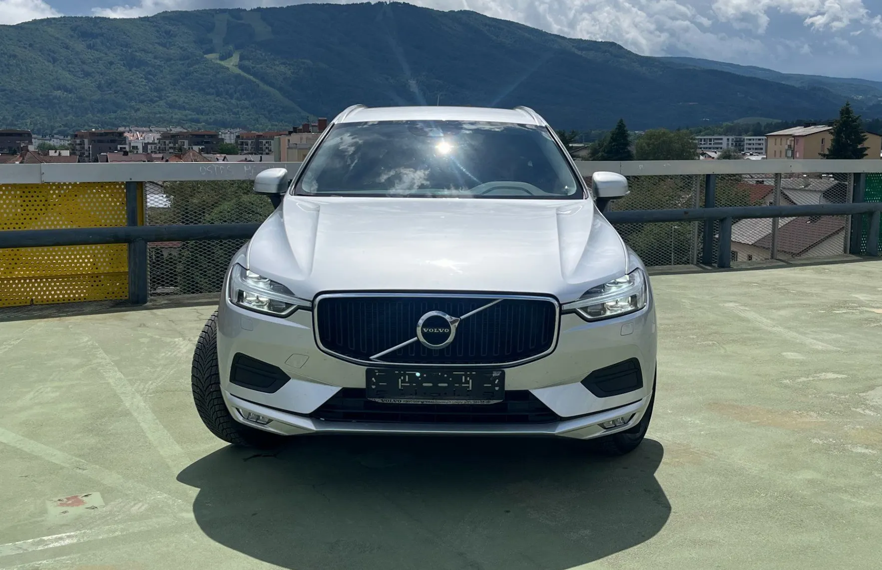Zunanja slika - Volvo XC60 - D4 AWD Momentum Avt. LED.NAVI.ACC.2XPDC.VZR KAM - 2