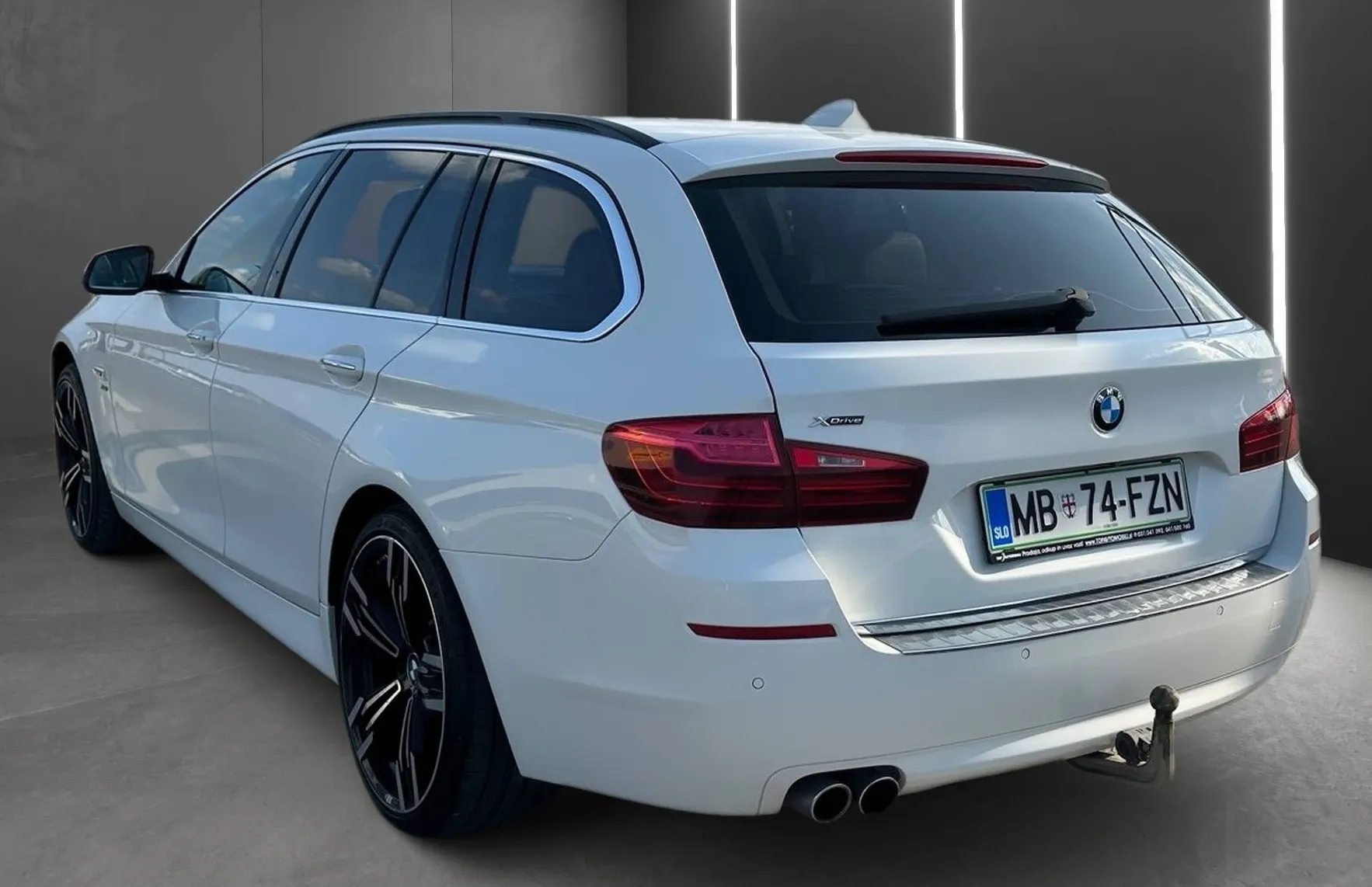 Zunanja slika - BMW Serija 5 - Touring: 525d xDrive BI-XENON NAVI ACC VIRTUAL MEMORY KA - 6