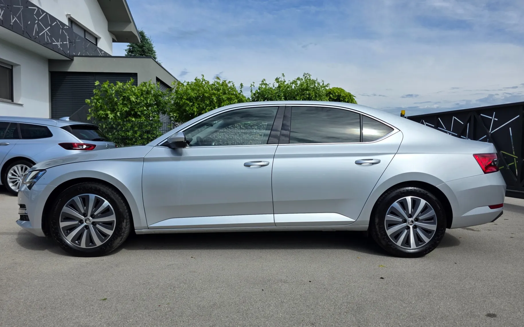 Zunanja slika - Škoda Superb - 2,0 TDI Style DSG - 2