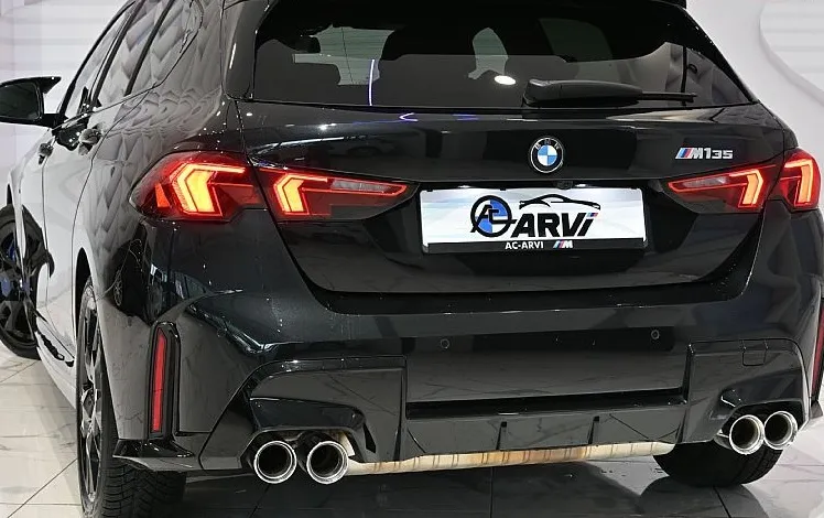 Zunanja slika - BMW Serija 1 - : M135i xDrive-RADAR-KEY-LED-HARMAN-HUD-KAM360 - 4