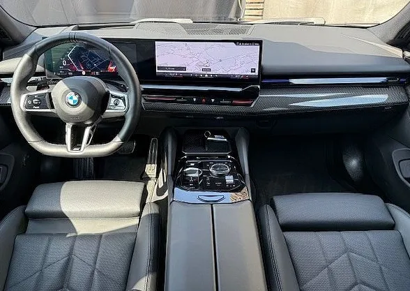 Zunanja slika - BMW serija 5 Touring: - 520d M-SPORT HEAD-UP ACC LED HARMAN 360 Vl. Klj - 7